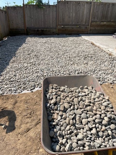 Gravel spreading