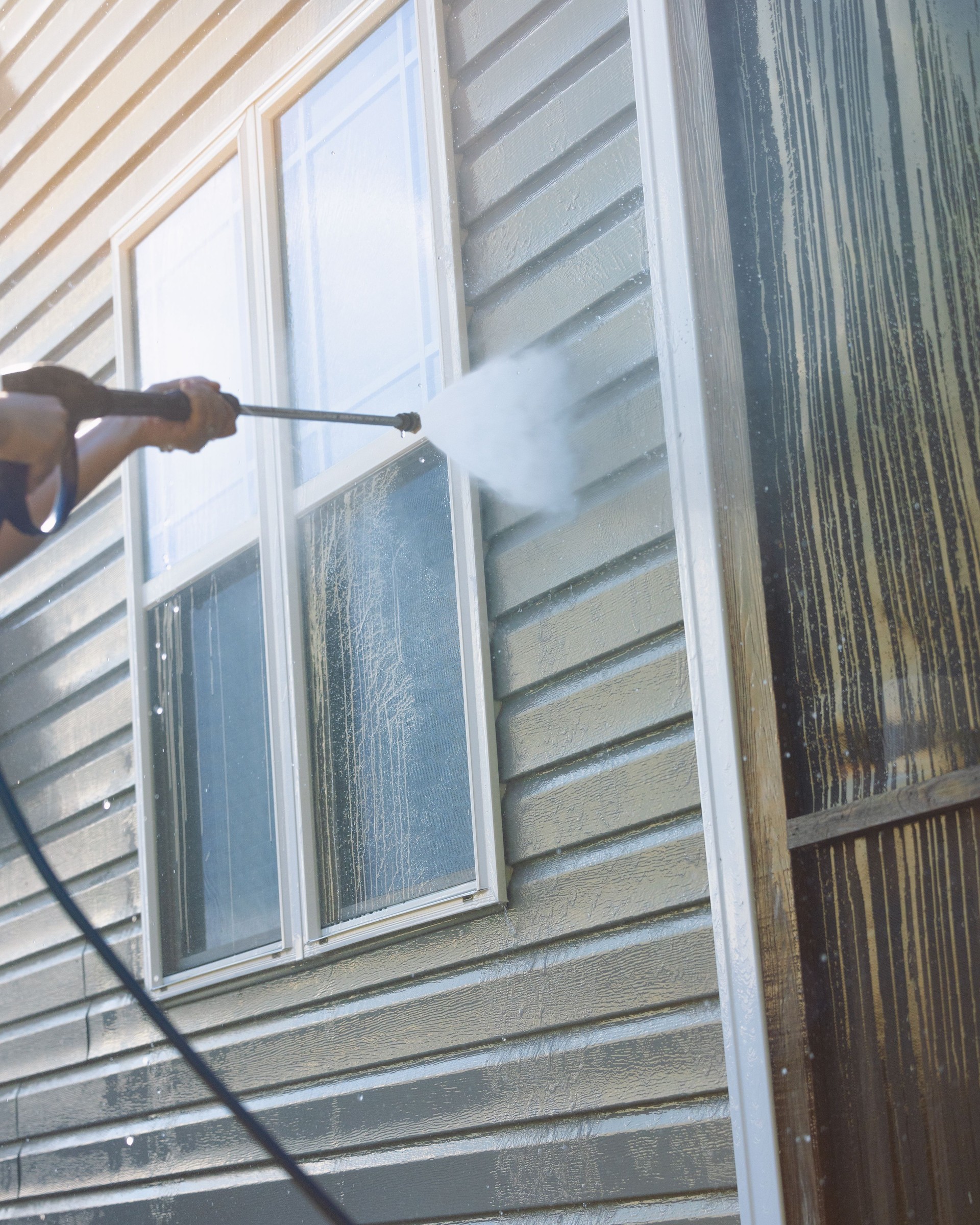 Pressure Washing Vinyl Siding - House - Window - Vertical